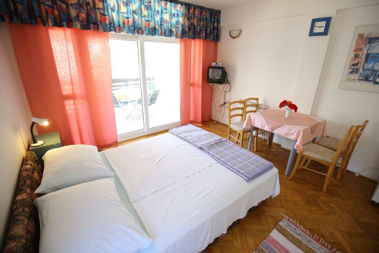 Apartments Paleka Petrcane Exterior photo