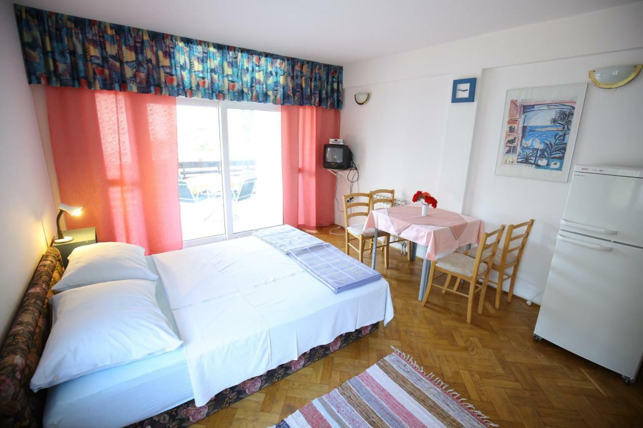 Apartments Paleka Petrcane Exterior photo